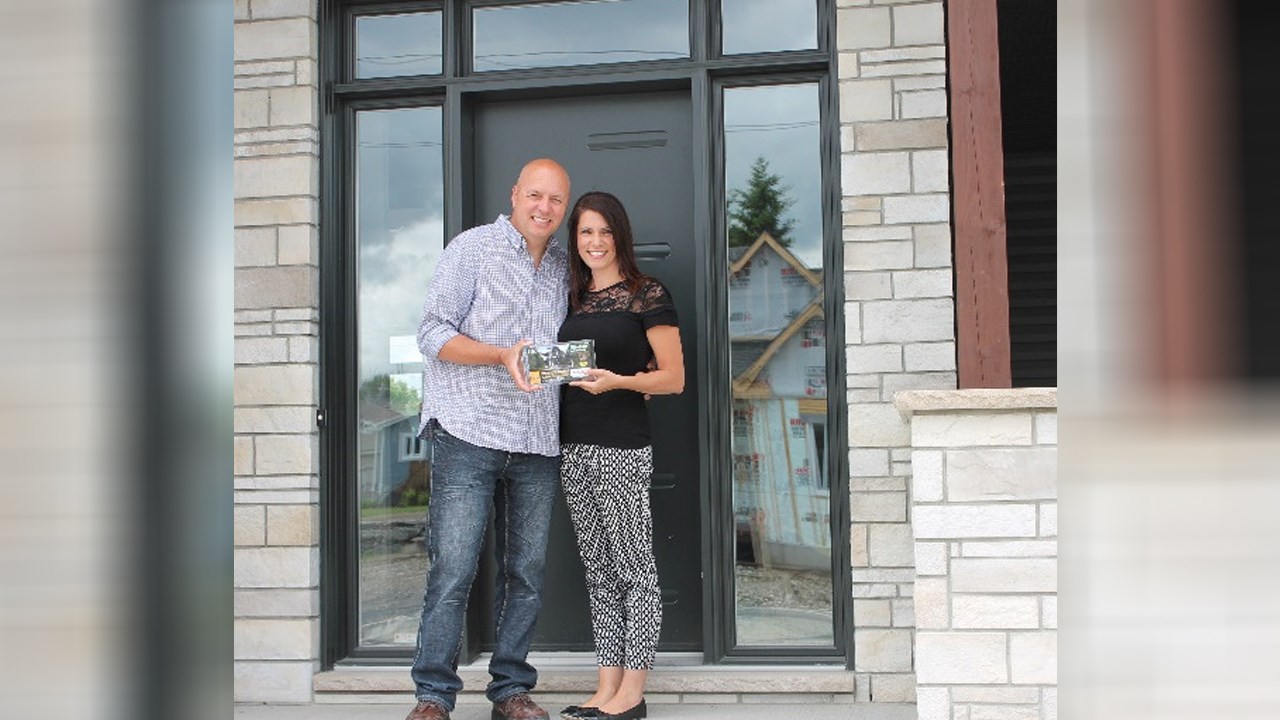 Daniel Pelletier et Kathy Lachance ont remporté la maison Moisson Beauce.