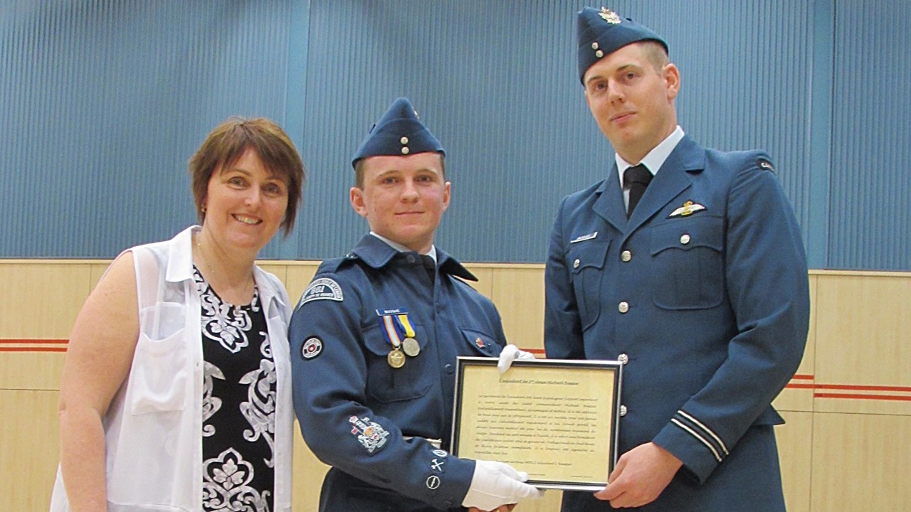 La Médaille Strathcona (la plus haute distinction) remise à Michaël Busque de Saint-Joseph.