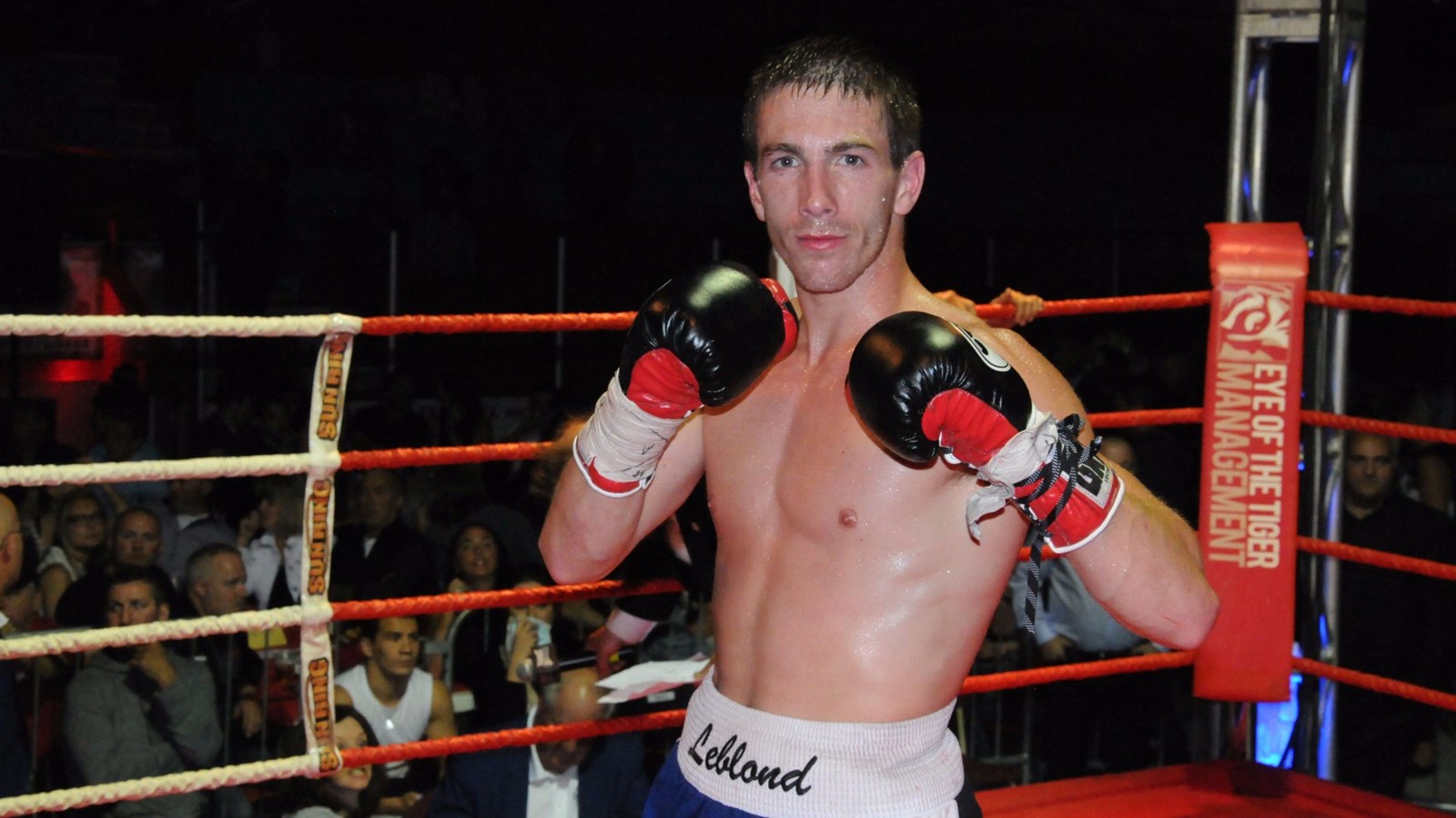 Kimmy St-Pierre l'emporte par TKO face à Pierre-Luc Martel