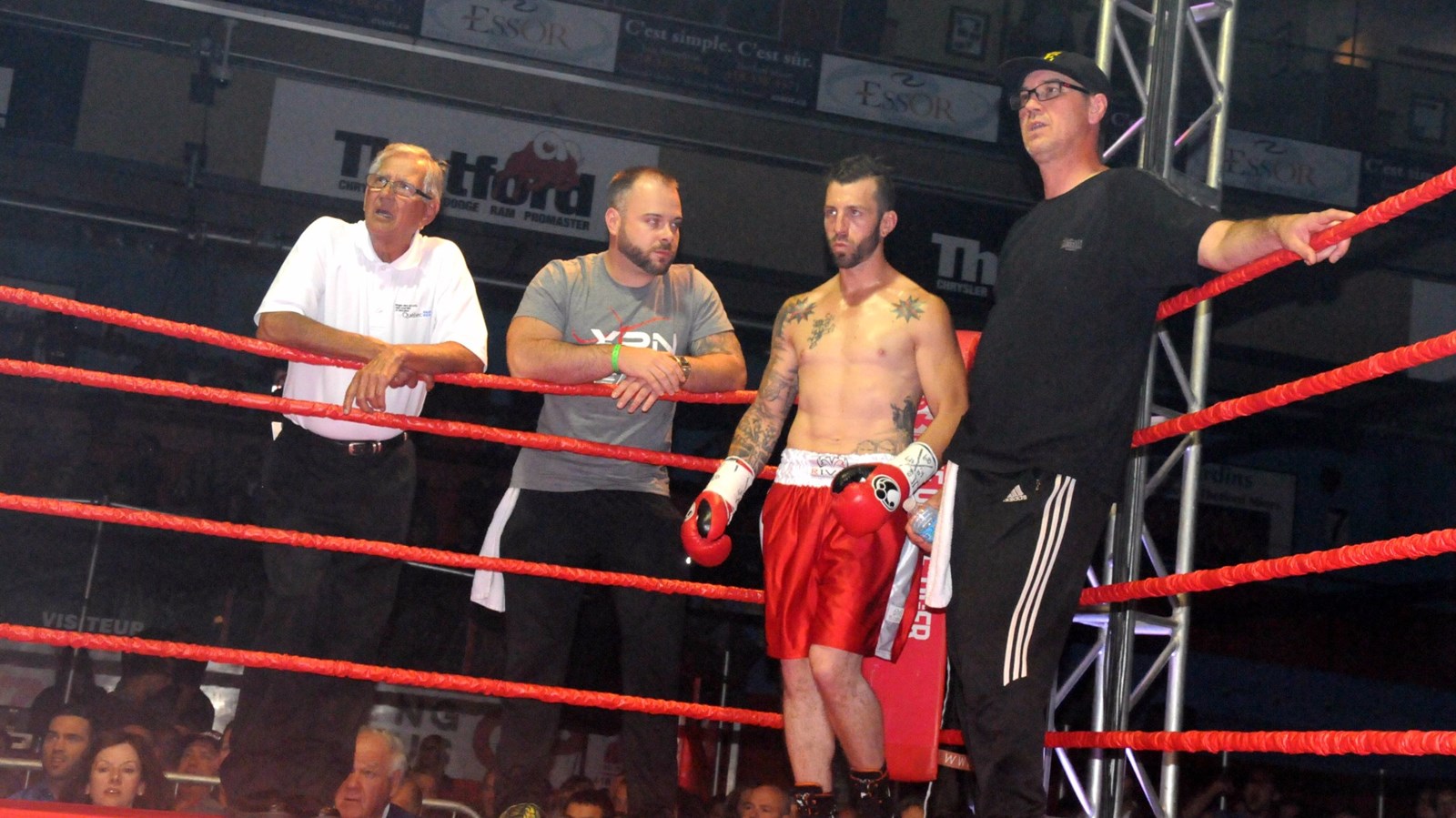Kimmy St-Pierre l'emporte par TKO face à Pierre-Luc Martel