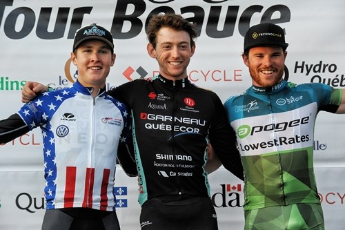 Rice (au centre), Gregory Daniel (à gauche) et Isaac Leblanc (à droite).