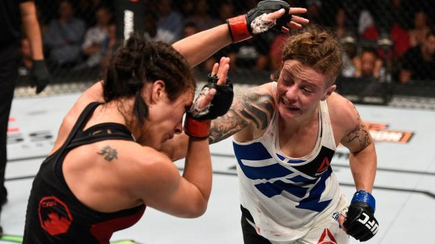 Valérie Létourneau s'incline par TKO face à Joanne Calderwood