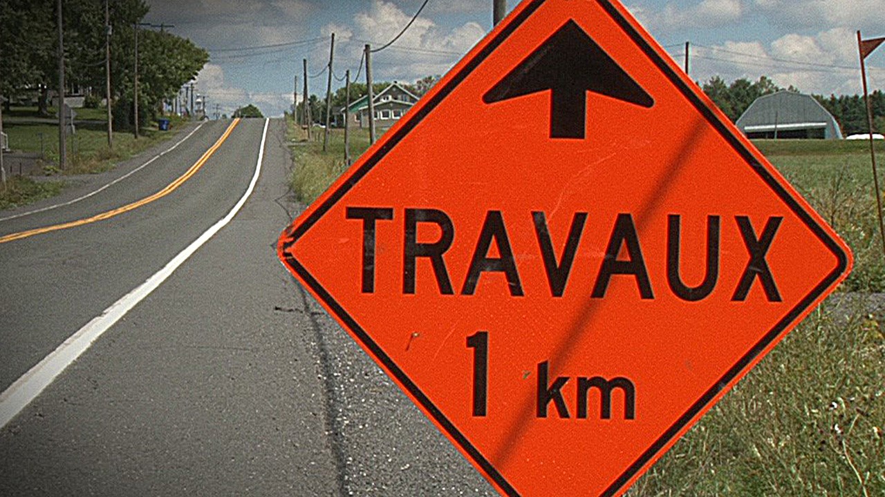 À titre de mesure dissuasive pour les conducteurs au pied pesant, le Ministère a mis en service 15 radars photo fixes et appareils de surveillance au feu rouge dans diverses régions du Québec.