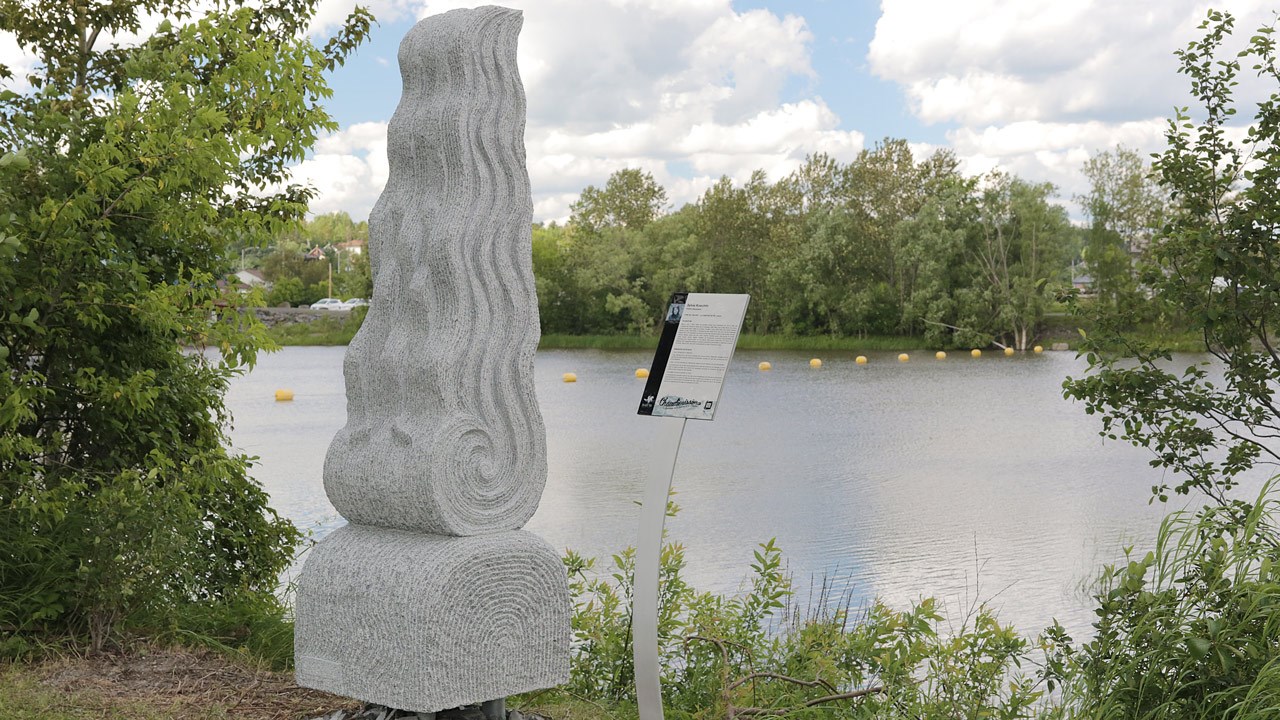 « La cascade de vie » de l’artiste française Sylvie Koechlin.