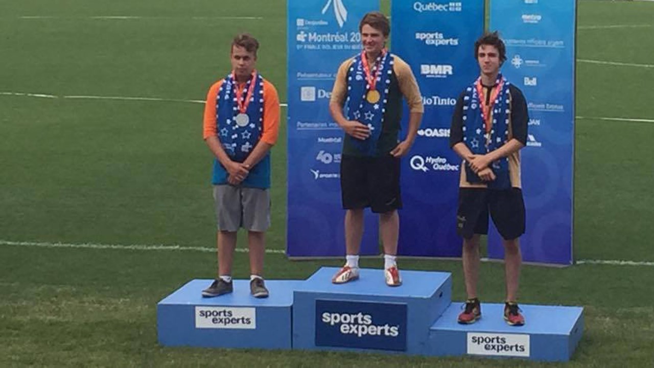 Charles-Olivier Bolduc, de Saint-Victor, s’est illustré une seconde fois en montant sur la deuxième marche du podium au lancer du javelot.