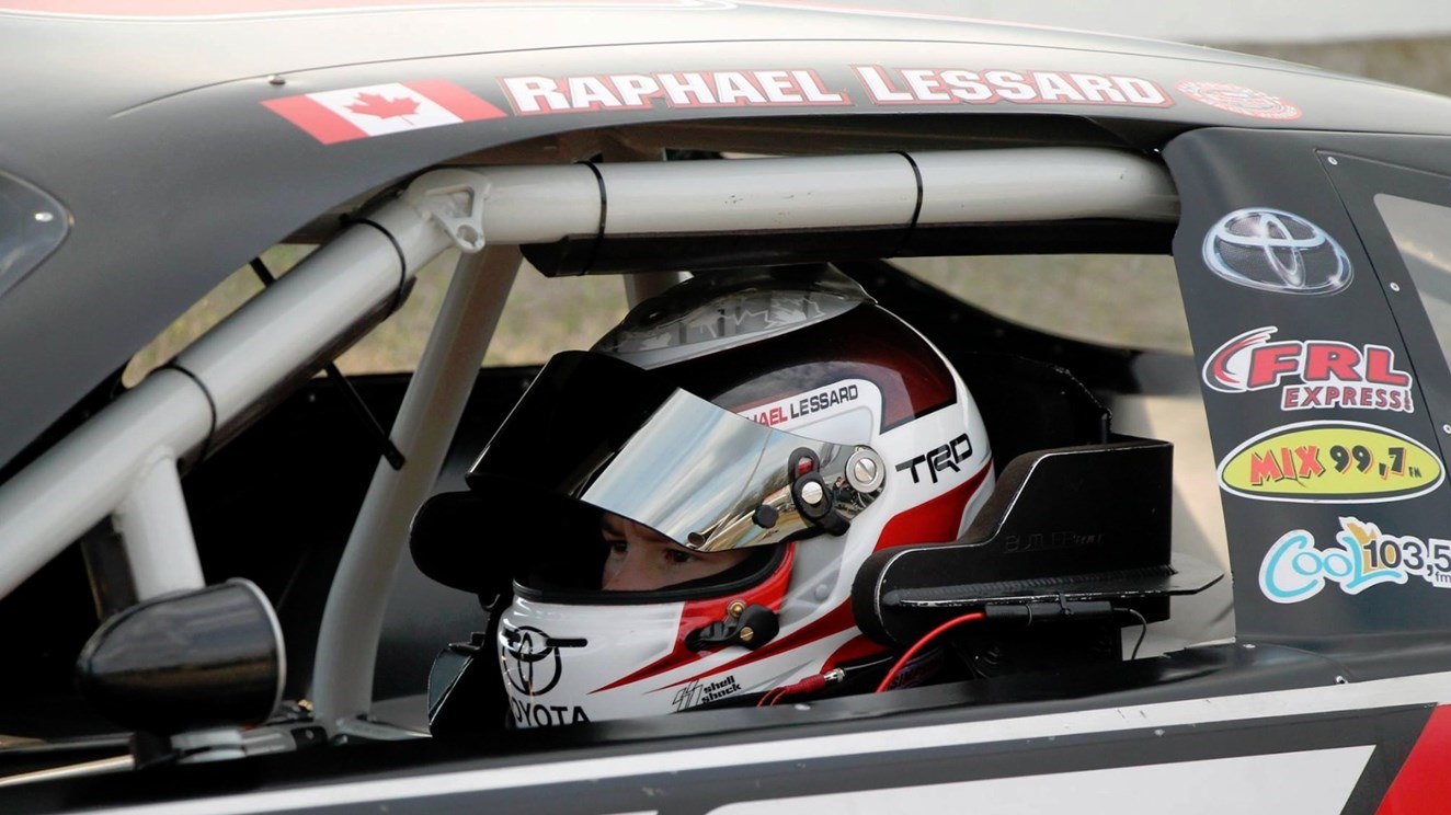 Raphaël Lessard est toujours en tête du Championnat CARS Super Late Model malgré l'hécatombe