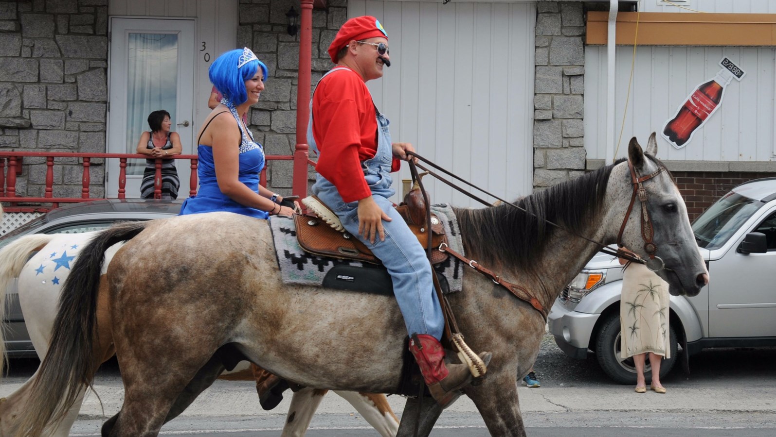 Images de la Grande parade de la 38e édition des Festivités western de Saint-Victor