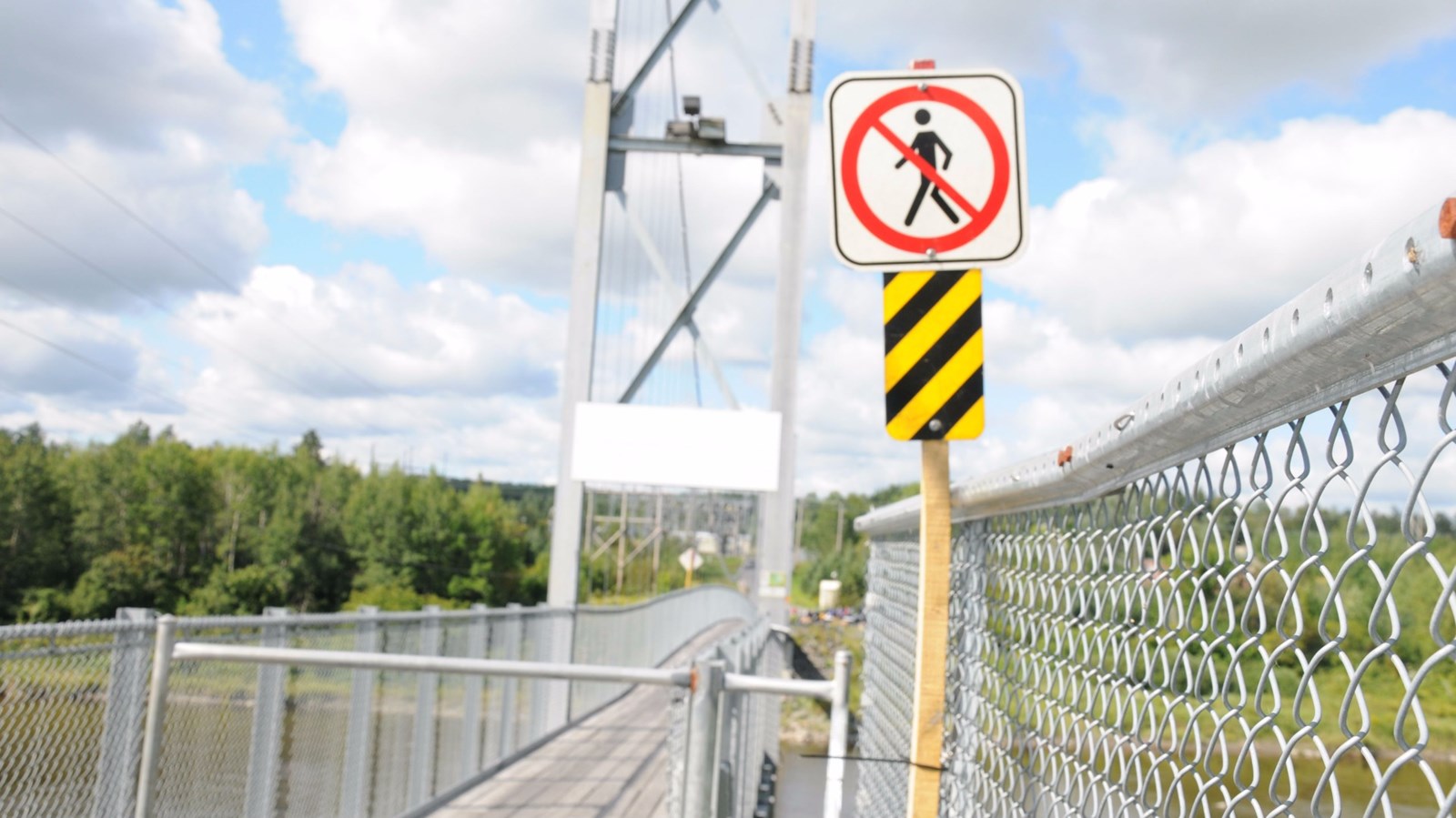 Les quadistes veulent pouvoir utiliser la passerelle de Saint-Martin