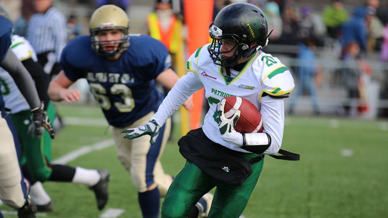 Les Patriotes de la polyvalente Bélanger amorcent leur saison avec une victoire de 35-0.