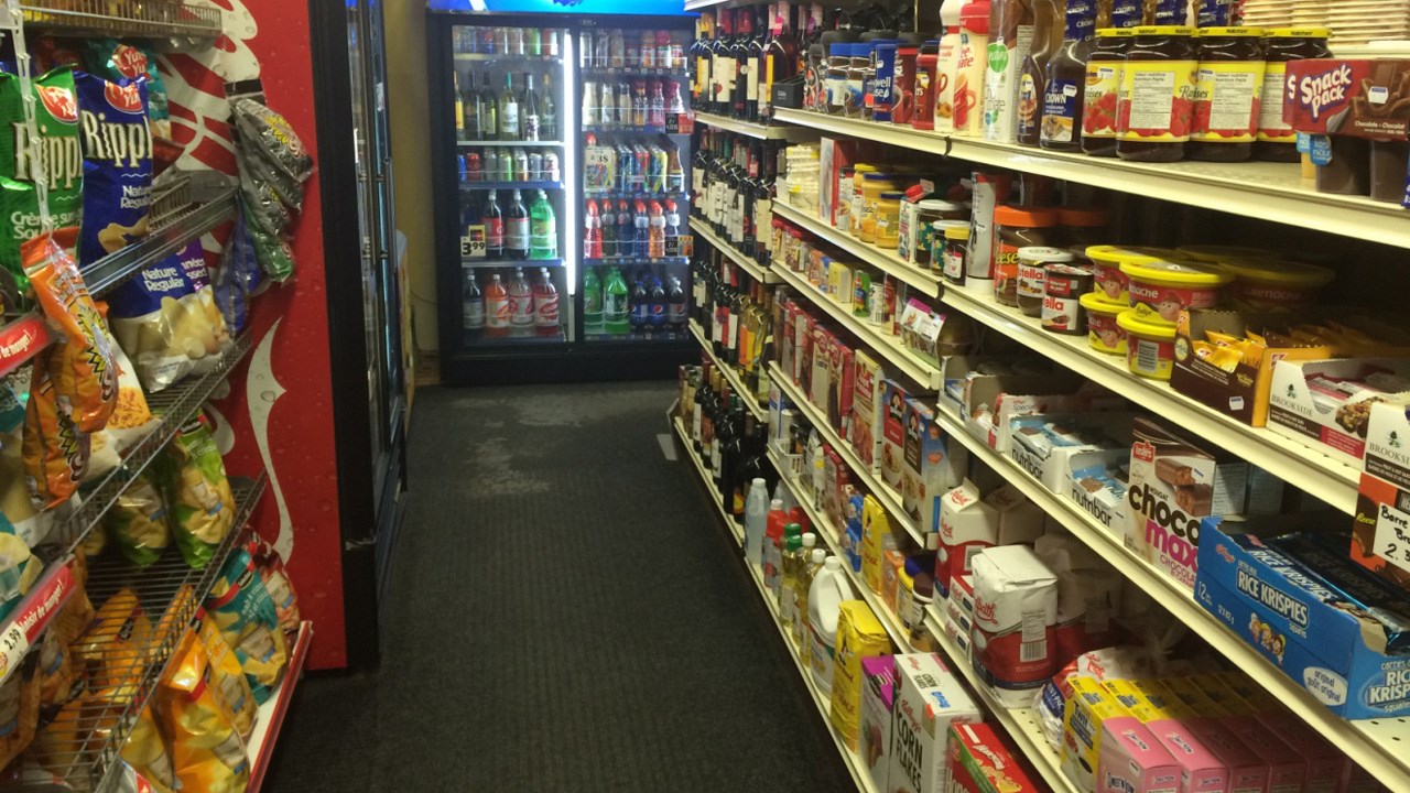 De tout, pour tous les goûts; un dépanneur, ça dépanne…