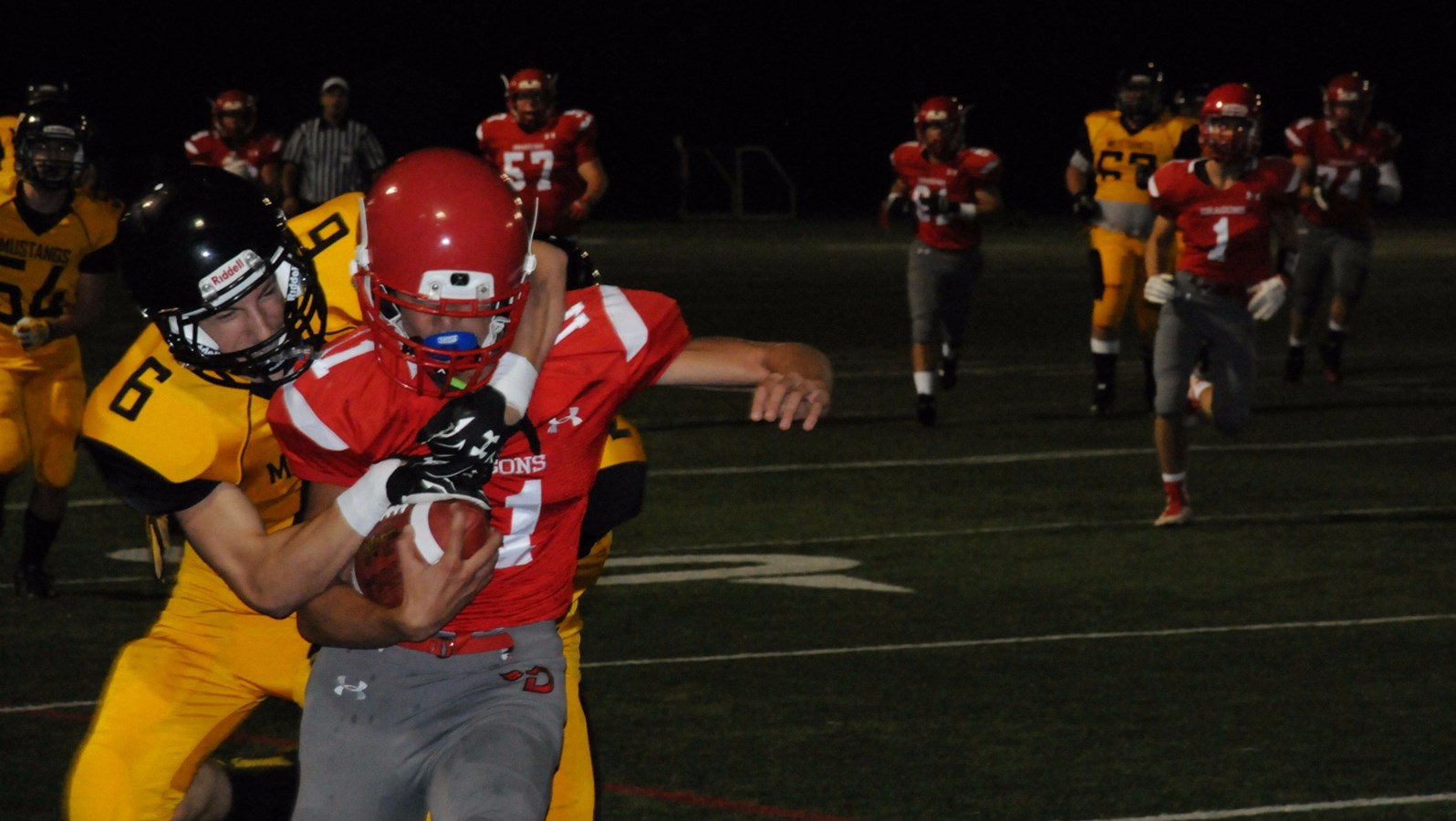 Les Dragons de la Polyvalente de Saint-Georges démolissent les Mustangs 51-0