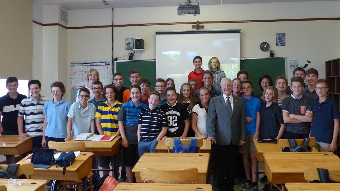Le lieutenant-gouverneur du Québec en visite à l'École Jésus-Marie de Beauceville