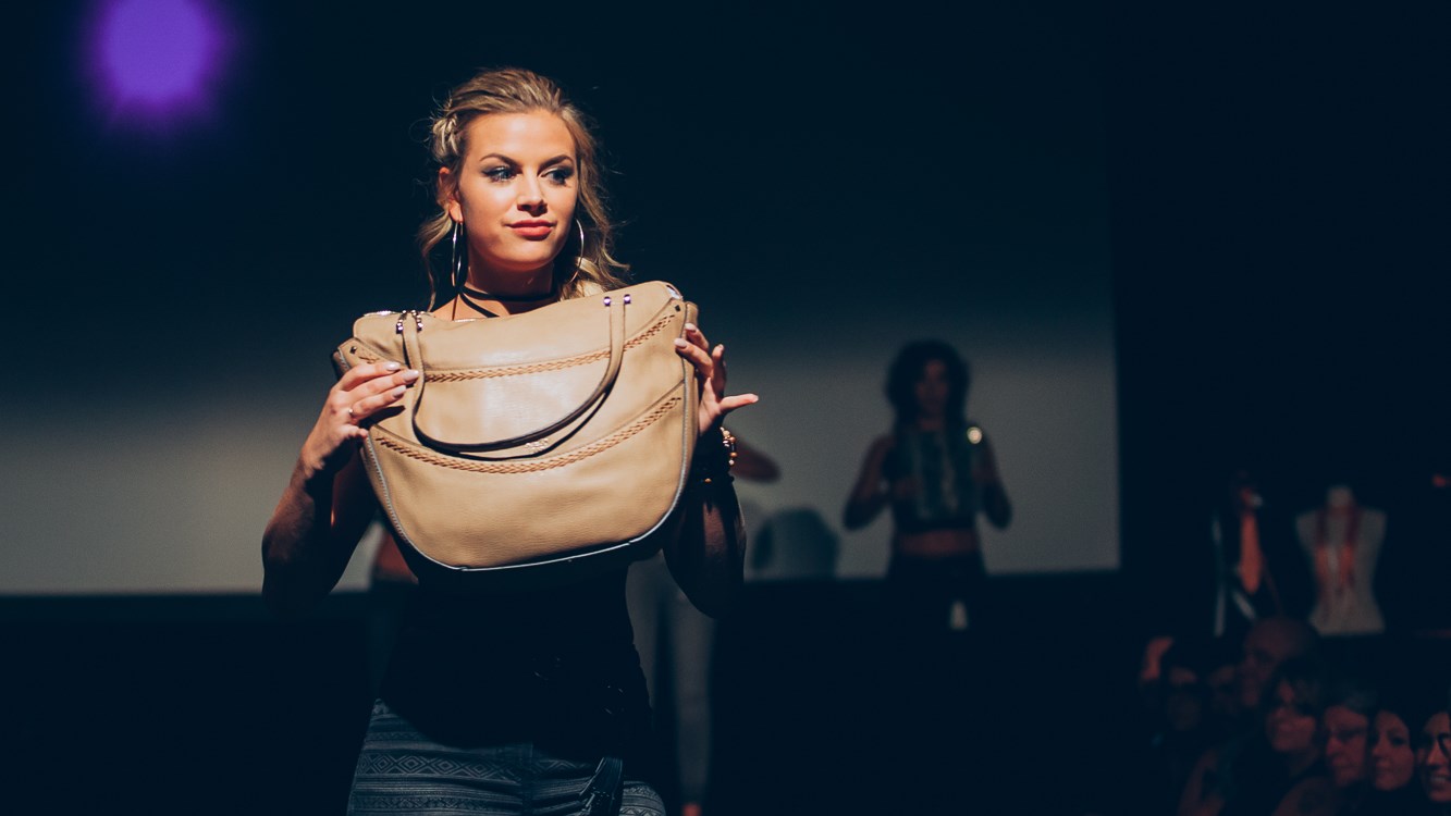Soirée-bénéfice ''Fondation Veilleux et filles'' au profit de Jennifer Stone