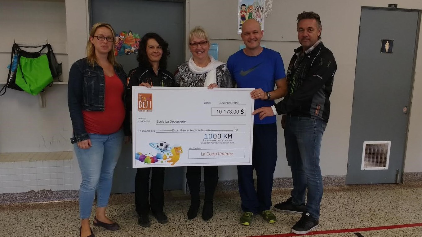 La Coop fédérée remet 10 173 $ à l'école la Découverte de Saint-Hénédine