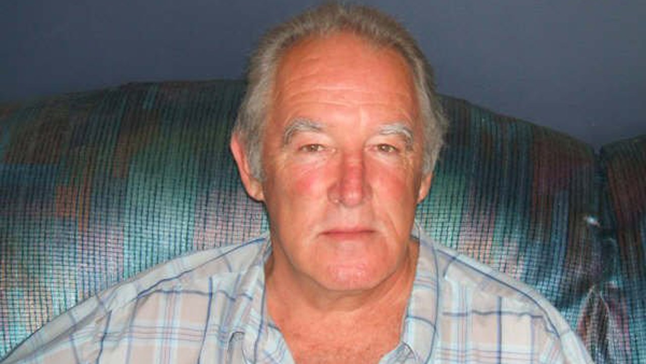 Depuis cette photo, la physionomie de Jacques Poulin a changé, celui-ci portant dorénavant la moustache.