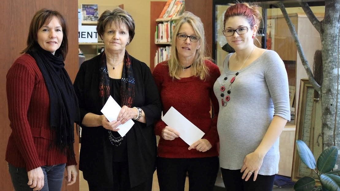 Caroline Lapointe, de la clinique d'orthothérapie Caroline Lapointe; Ginette Plante, responsable de la Victoroise; Jeanine Patry, responsable de la Maison des jeunes, et Anne-Marie Mathieu, de Planiftime.