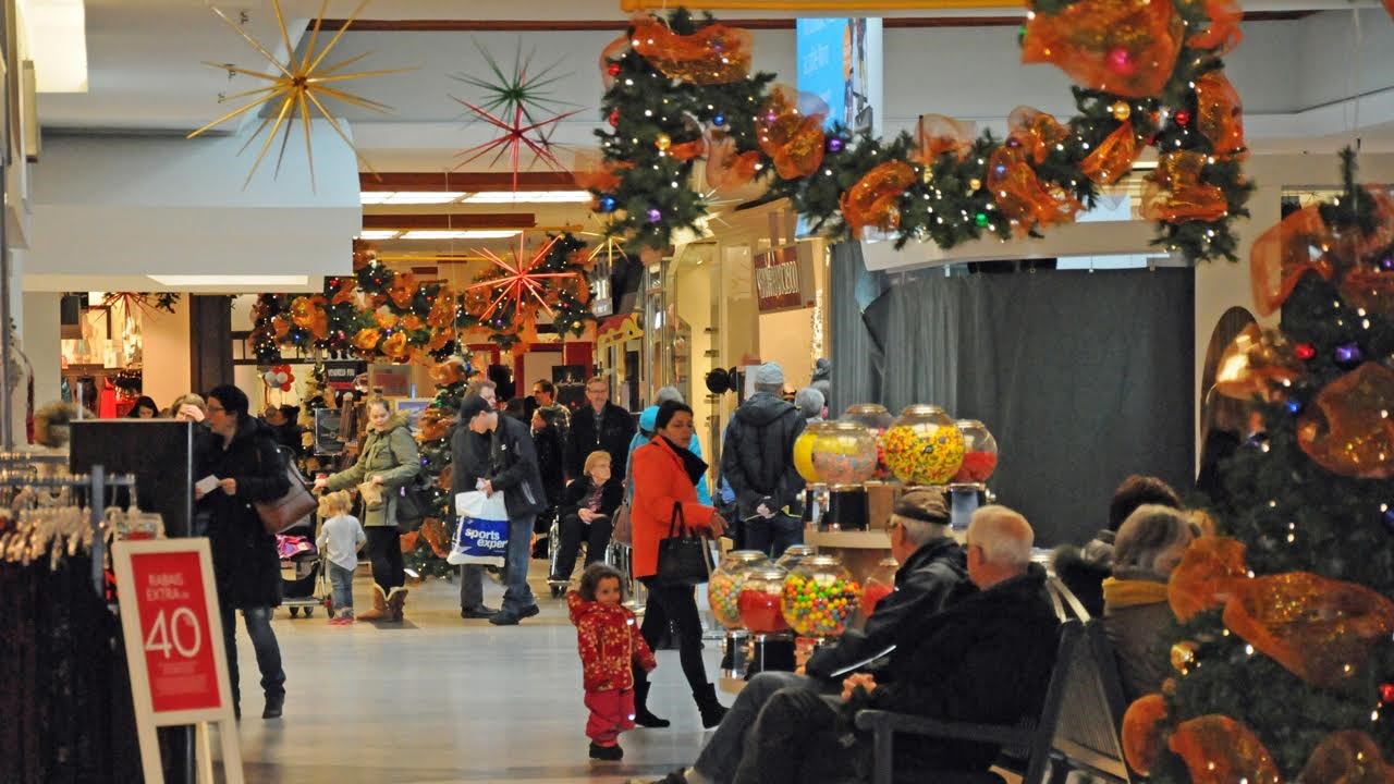 Le Black Friday est une grosse journée pour les conseillers à la vente des magasins du Carrefour Saint-Georges
