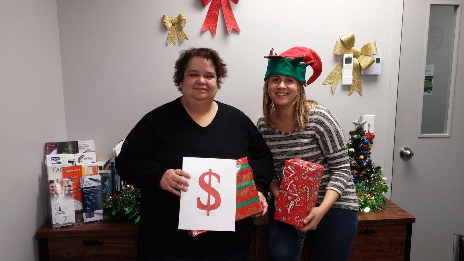 Le 2e atelier d'éducation populaire présenté par l'organisme Alphare aura pour thème la période des Fêtes. Il se tiendra au Pavillon du coeur à Saint-Georges. Ici représentées sur la photo Céline Leclerc et Annie Poulin, directrice. 
