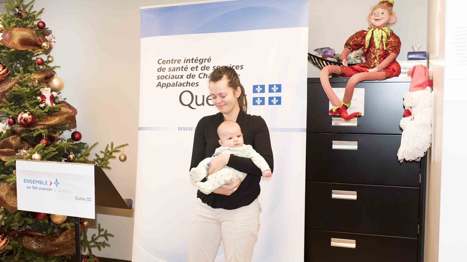 Claudine Lagueux-Champagne, mère du petit Alexy, né le 4 octobre dernier, est venue livrer un témoignage poignant à l'inauguration du nouveau point de service de sages-femmes inauguré à Saint-Georges, à la maison de la famille Beauce-Etchemin.