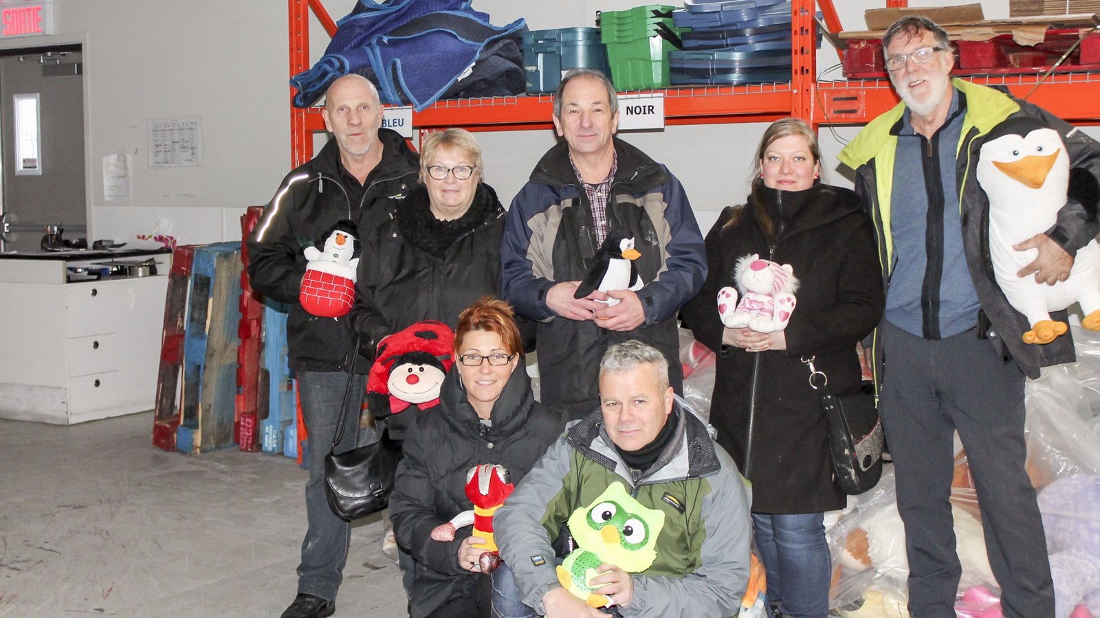 Plus de 500 peluches ont été amassées par le club Kiwanis de Saint-Georges samedi soir dernier pour les paniers de Noël de Moisson Beauce.