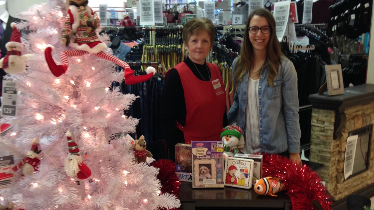 Le magasin Hart remet plus de 120 cadeaux aux membres de l'AIS