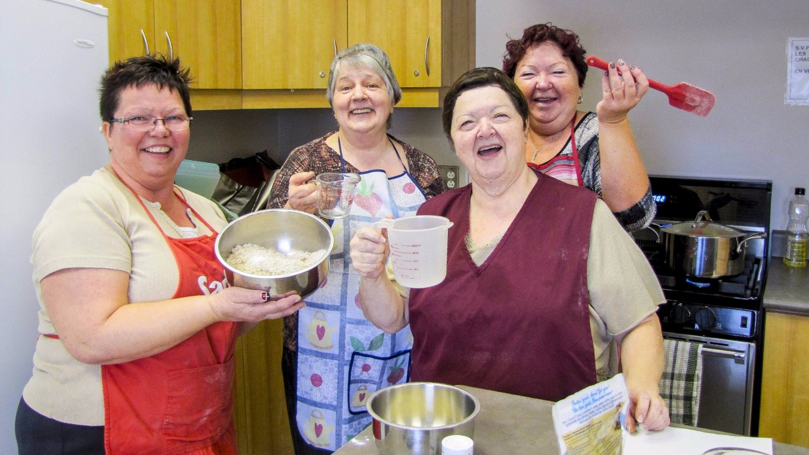 Les nouveaux équipements des cuisines collectives de Saint-Éphrem ont été très appréciés par les jeunes aînés de la municipalité.