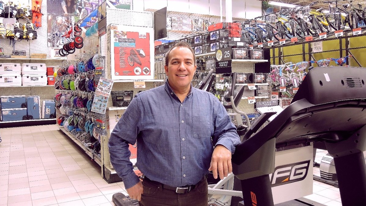 M. Léopold Fontaine, nouveau propriétaire du Canadian Tire à Saint-Georges.