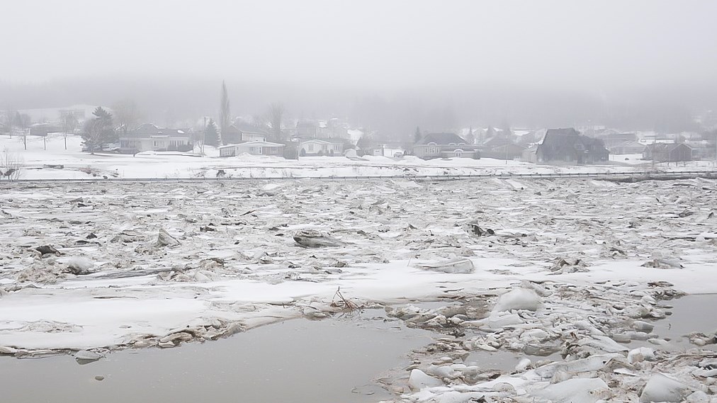 Une photo d'archive des précédentes débâcles de Beauceville. 