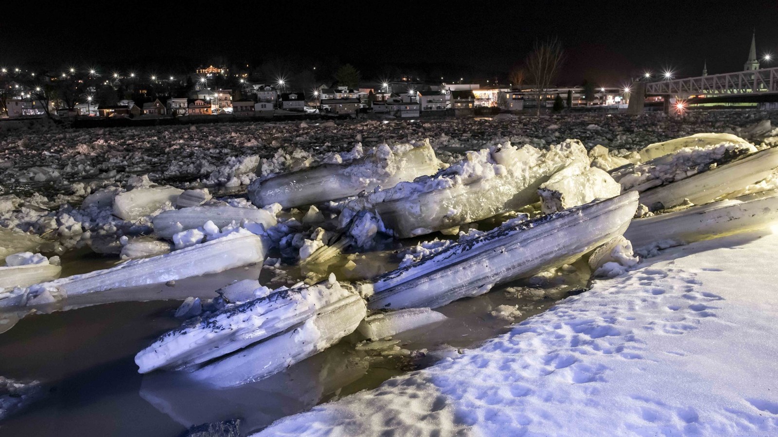 État des lieux de l'inondation moyenne à Beauceville samedi à 23h