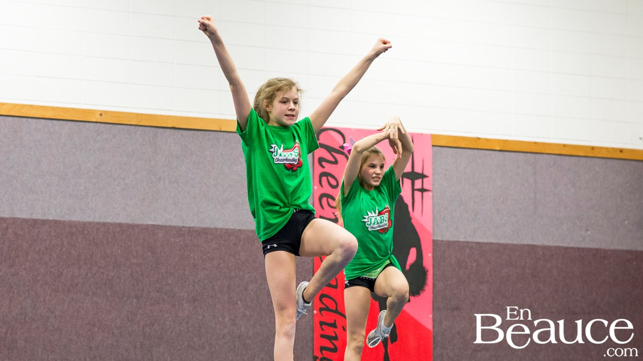 Les Jabs tenteront de se qualifier pour les championnats du monde de cheerleading