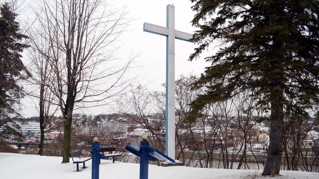 Croix du parc Lacasse : Claude Morin rétablit les faits