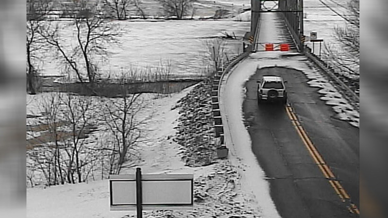 La route 276 entre Saint-Joseph et Saint-Joseph-des-Érables qui était fermée à la circulation lors du 26 février 2017.