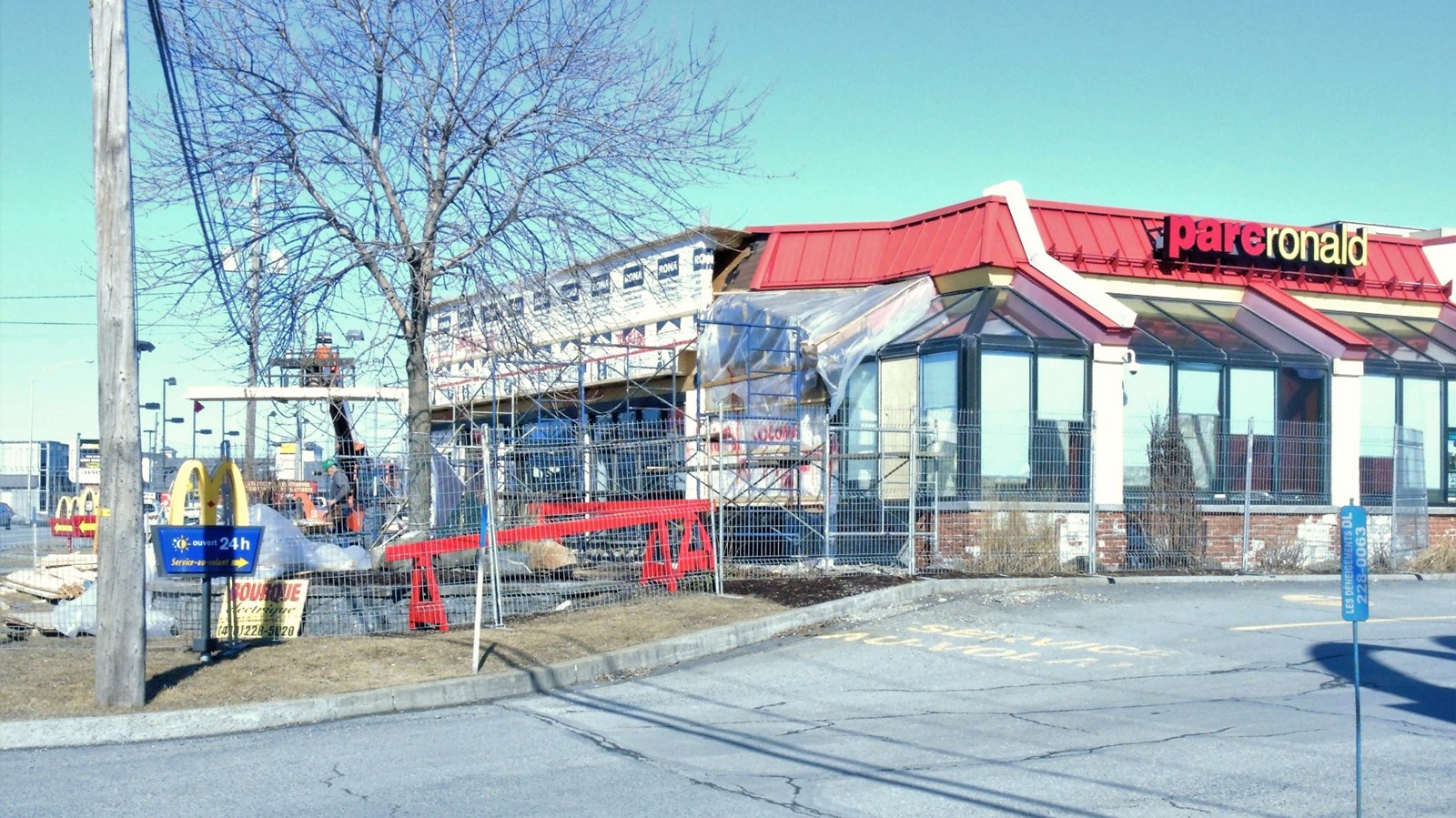 L'avancement actuel des travaux extérieurs au McDonald's sur le boulevard Lacroix à Saint-Georges.