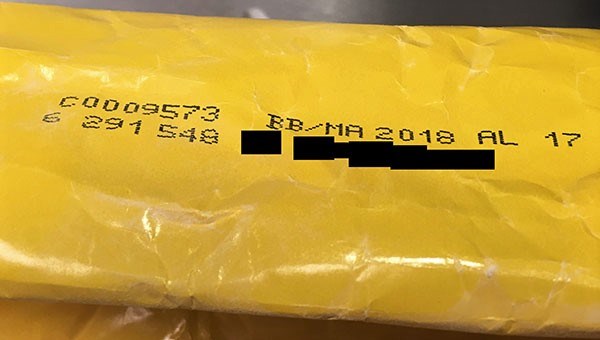 Le rappel concerne les sacs de farine Robin Hood de 10 kg avec des codes de lot qui contiennent BB/MA 2018 AL 17 et 6 291 548.	