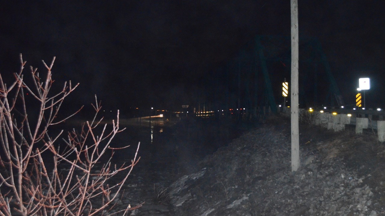 La photo a été prise tout près du pont de la route 276 enjambant la rivière le Bras.