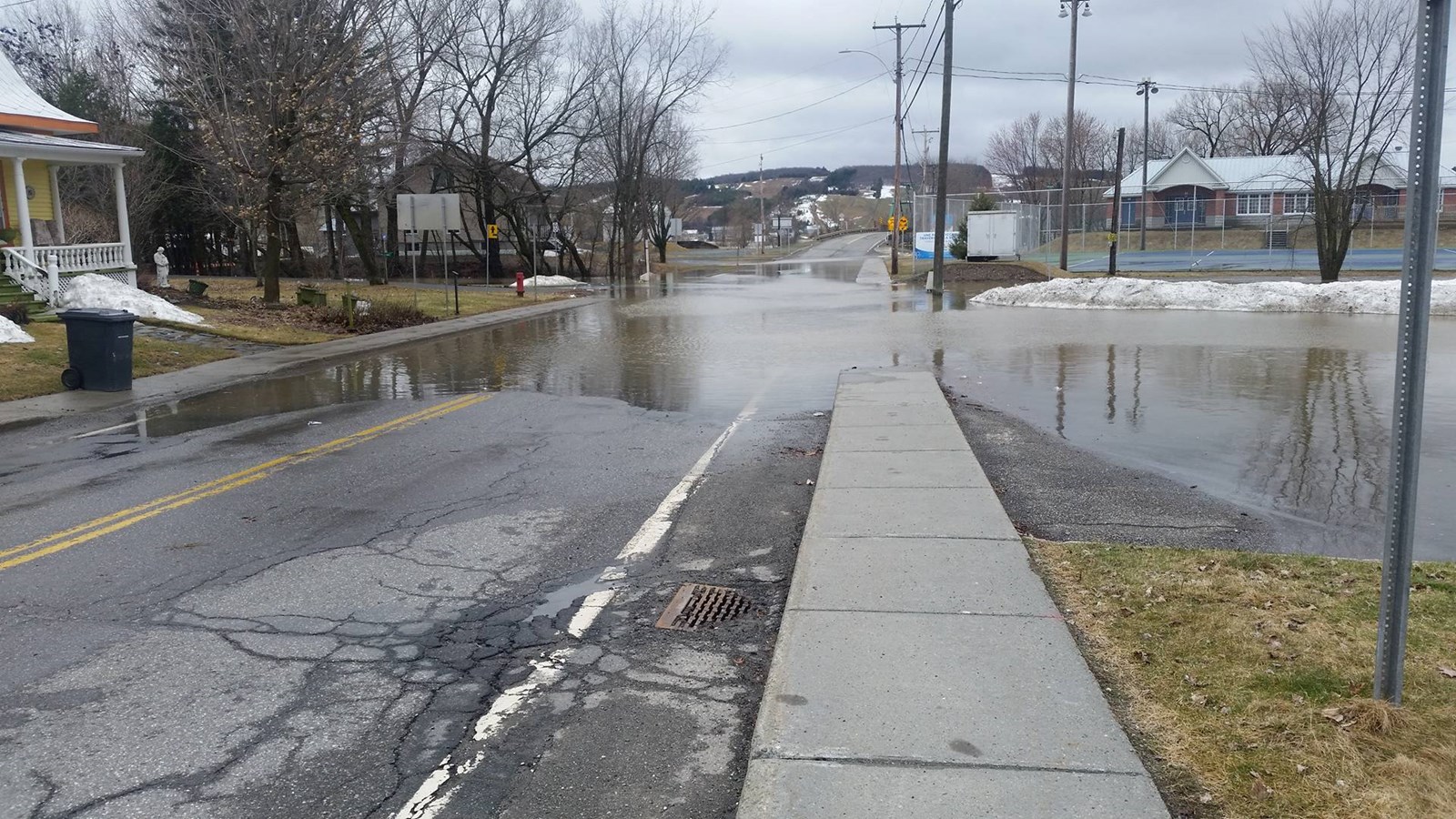 État des lieux de l'inondation moyenne à Saint-Joseph