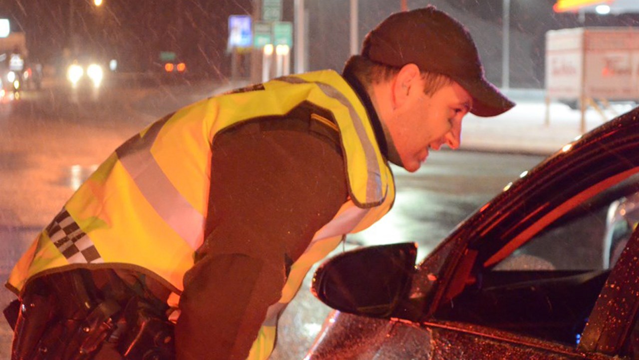 Un conducteur de 22 ans arrêté après avoir fui un barrage routier à Saint-Frédéric