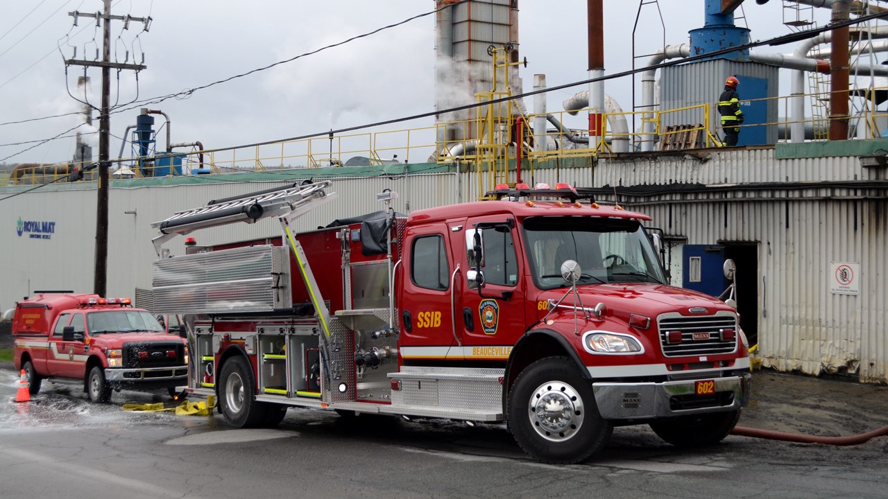 Intervention des pompiers chez Royal Mat à Beauceville
