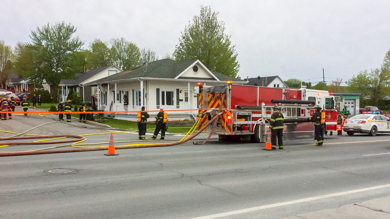 Incendie d'une maison à Saint-Georges. Le feu se serait déclenché dans la remise.