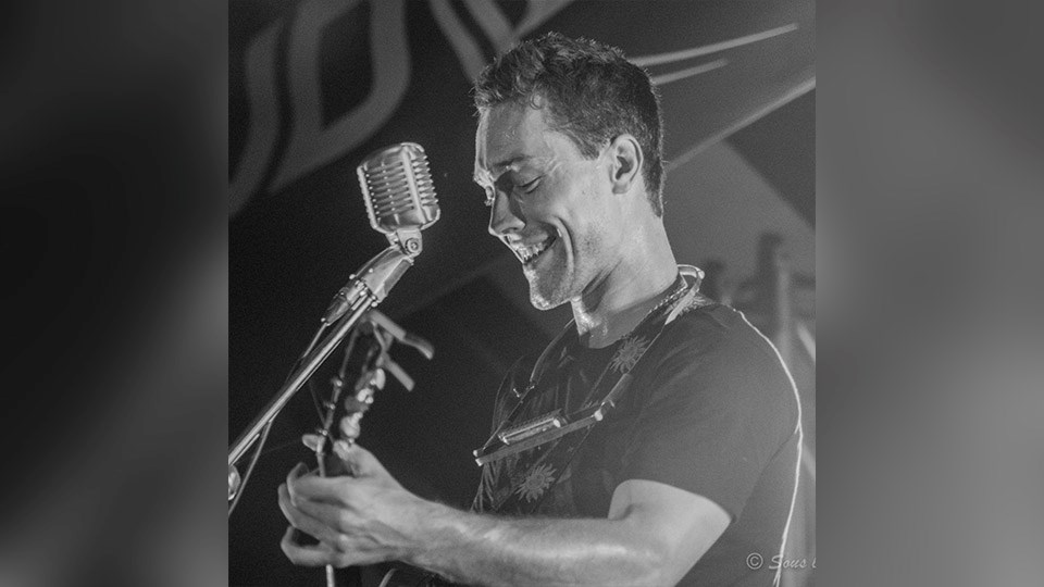 Mathieu Roy, chansonnier, sera sur scène pour la 39e édition des Festivités Western de Saint-Victor le jeudi 27 juillet 2017 de 19 h à 21 h 30 ainsi que samedi le 29 juillet 2017 à 19 h.