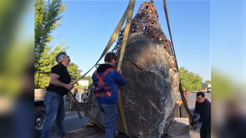 Beauce Art : la 1re sculpture de l'édition 2017 est complétée et installée