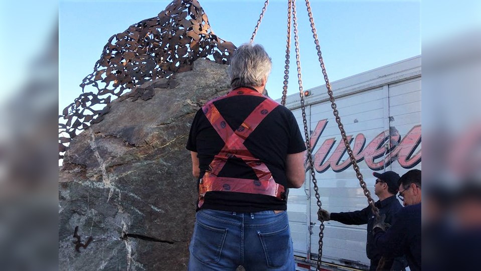 Beauce Art : la 1re sculpture de l'édition 2017 est complétée et installée