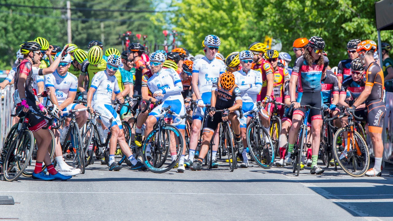 TOUR DE BEAUCE 2017 | Les cyclistes ont pris le départ vers 10h pour la 1ère étape