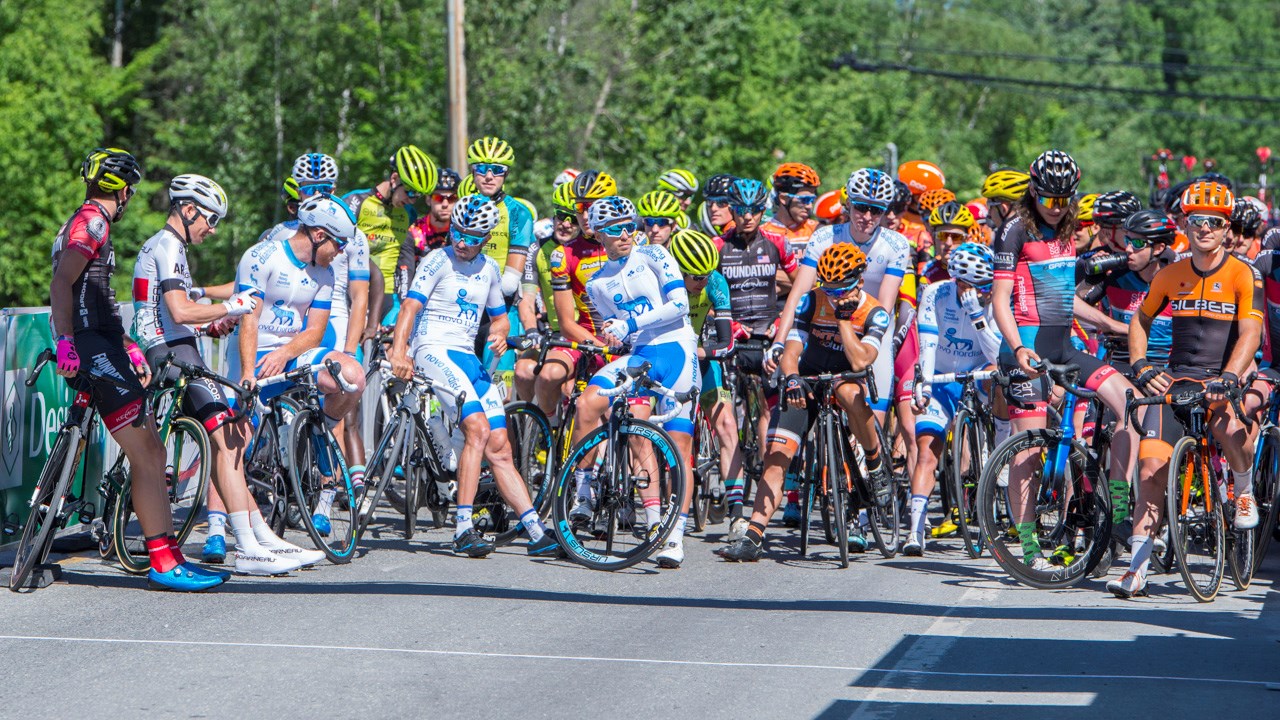 TOUR DE BEAUCE 2017 | Les cyclistes ont pris le départ vers 10h pour la 1ère étape