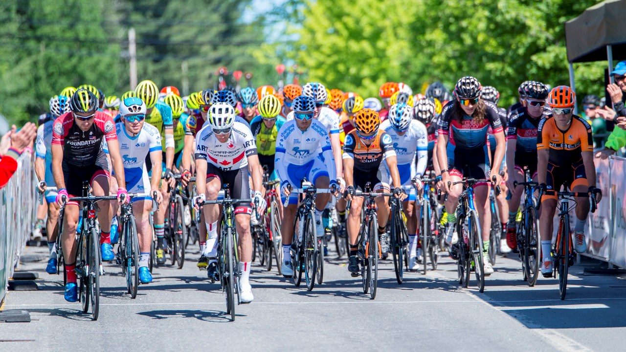 TOUR DE BEAUCE 2017 | Les cyclistes ont pris le départ vers 10h pour la 1ère étape