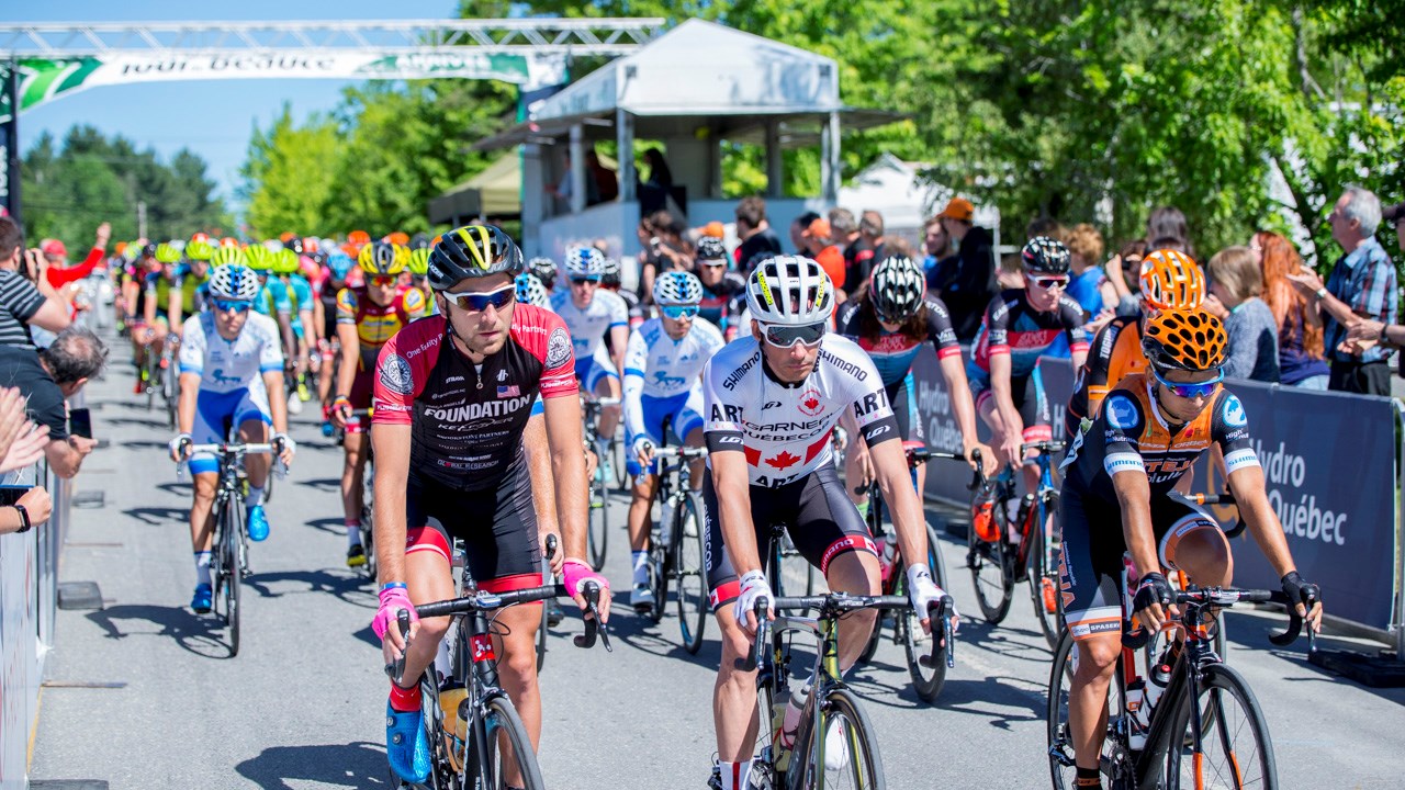 TOUR DE BEAUCE 2017 | Les cyclistes ont pris le départ vers 10h pour la 1ère étape