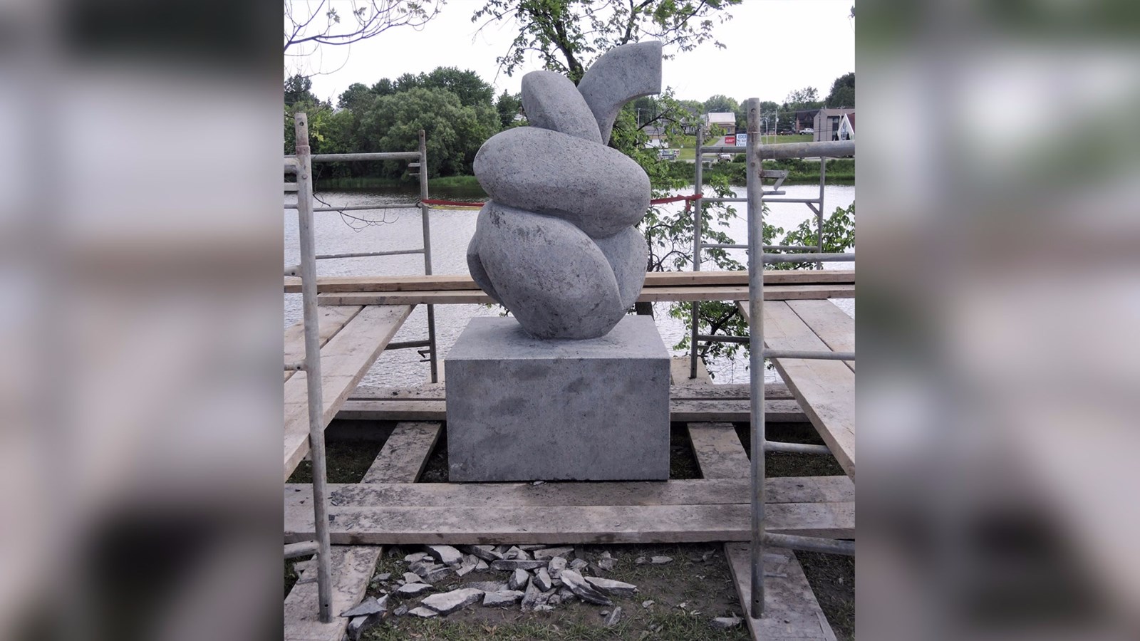 L'oeuvre « Illusion », réalisée par la sculpteure autrichienne Katharina Mörth, originaire de Vienne.