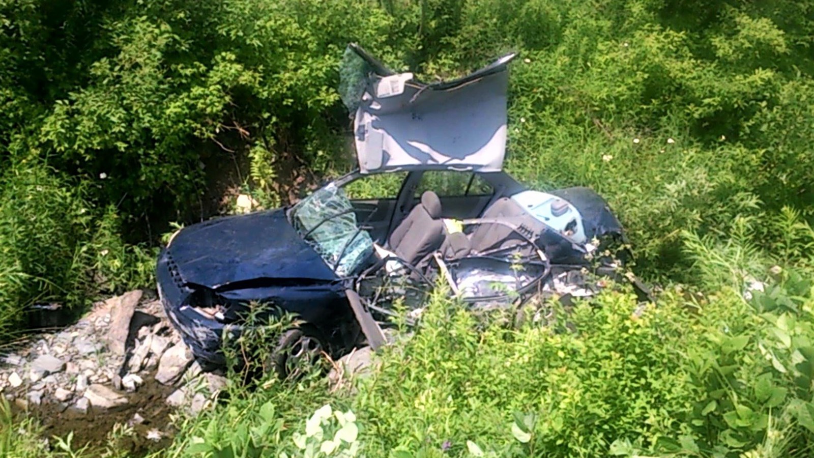 La voiture de la victime suite à la collision.
