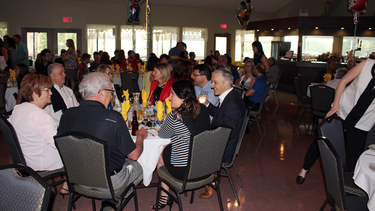 Le Club Rotaract amasse plus de 5 000 $ lors de sa soirée vins et fromages