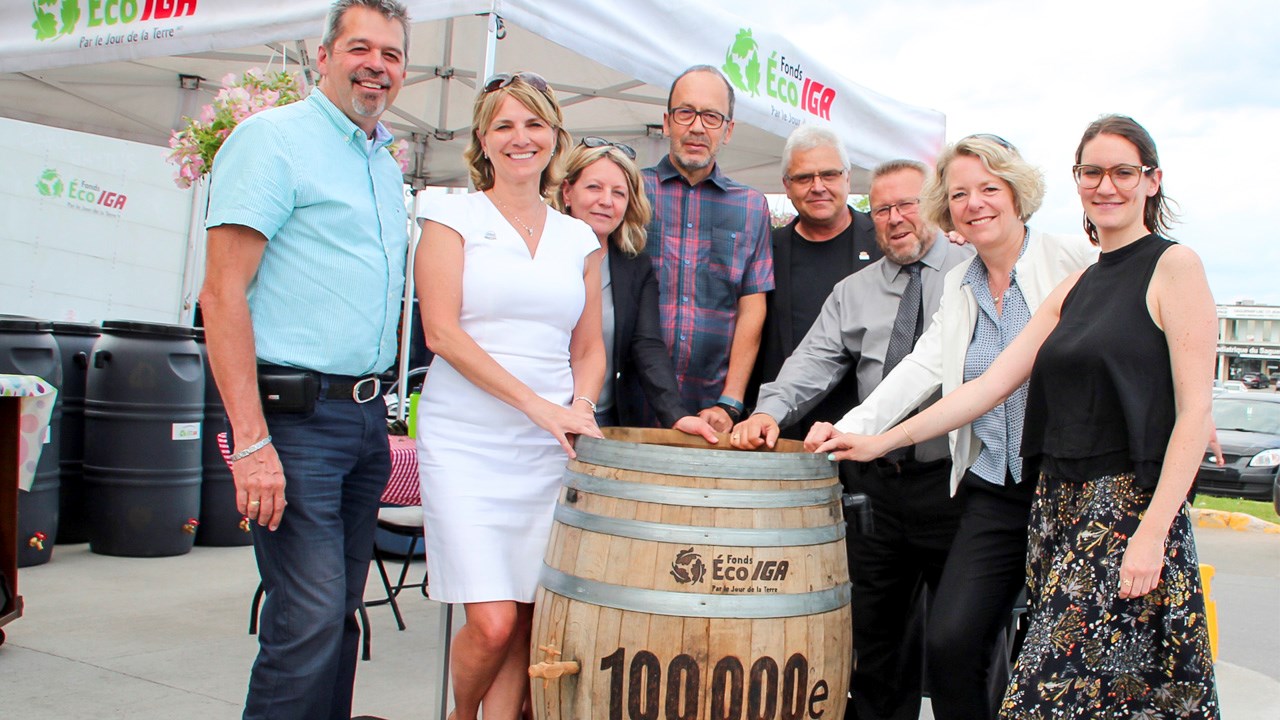 Le 100 000e article du Fonds Éco IGA a été distribué le 6 juillet dernier à Chicoutimi.